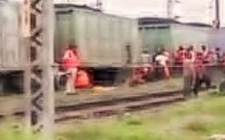 GOODS TRAIN DERAILS IN BHUBANESWAR