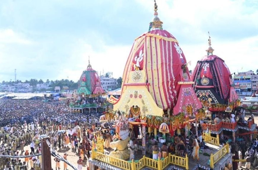 BAHUDA JATRA: CHARIOTS ROLLED DOWN ON BADADANDA