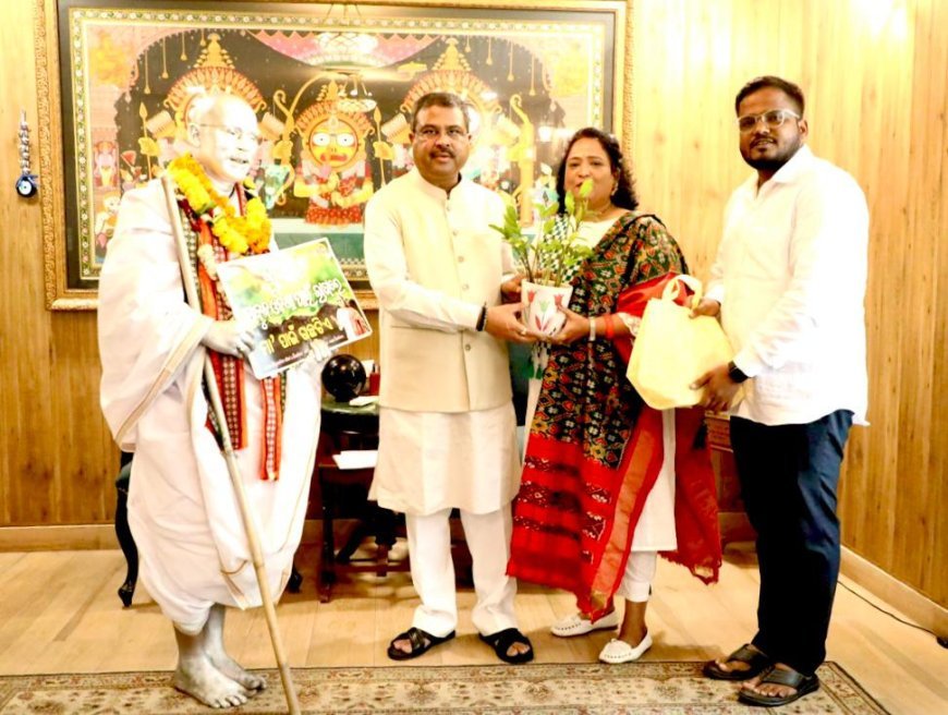 Dharmenrda Pradhan releases Dr.Jayashri Dhal’s album