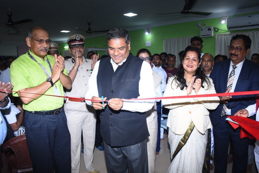 ଜାତୀୟ ଆଇନସେବା ପ୍ରାଧିକରଣ କାର୍ଯ୍ୟନିର୍ବାହୀ ଅଧ୍ୟକ୍ଷଙ୍କ ଝାରପଡ଼ା ଜେଲ୍‌ ପରିଦର୍ଶନ