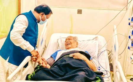 ପୂର୍ବତନ ରାଜ୍ୟପାଳ ବିଶ୍ବଭୂଷଣ ହରିଚନ୍ଦନଙ୍କୁ ଘରୋଇ ହସ୍ପିଟାଲରେ ଭେଟିଲେ ମୁଖ୍ୟମନ୍ତ୍ରୀ