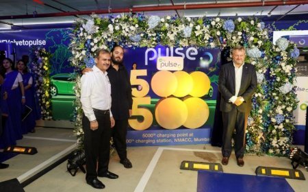 Anant Ambani and Murray Auchincloss inaugurate Jio-bp’s 500th EV-charging station at Jio World Centre