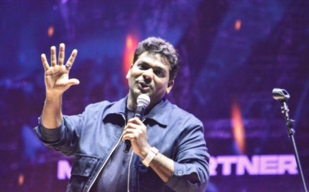 Unforgettable comedy show by renowned comedian Zakir Khan brings audience together for night of humor & camaraderie at Xamboree 4.0
