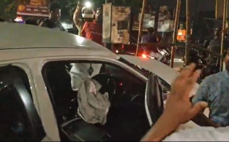 Speeding car crashes into traffic post in Bhubaneswar