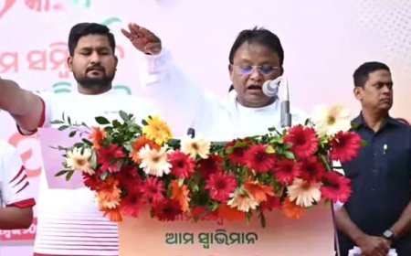 Odisha CM leads Constitution Day March, sweeps streets in Bhubaneswar