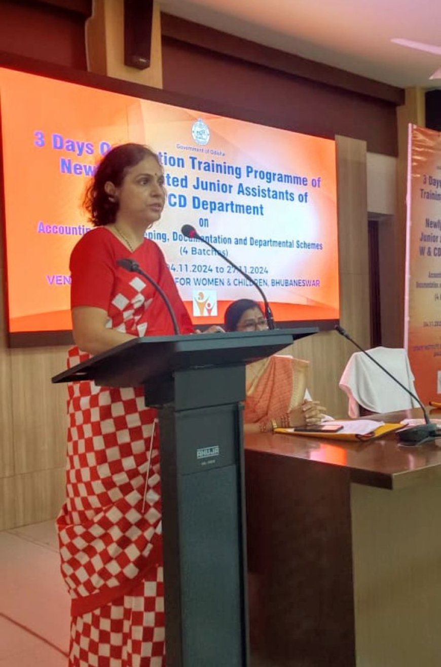 ମହିଳା ଓ ଶିଶୁ ବିକାଶ ବିଭାଗ ଅନ୍ତର୍ଗତ କନିଷ୍ଠ ସହାୟକଙ୍କ ବୃତ୍ତିଭିତ୍ତିକ ତାଲିମ କାର୍ଯ୍ୟକ୍ରମ ଆୟୋଜିତ