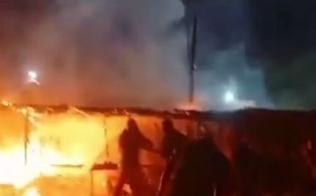 ଘଟଗାଁ ମା' ତାରିଣୀ ମନ୍ଦିର ନିକଟ ଭୋଗ ଦୋକାନରେ ନିଆଁ