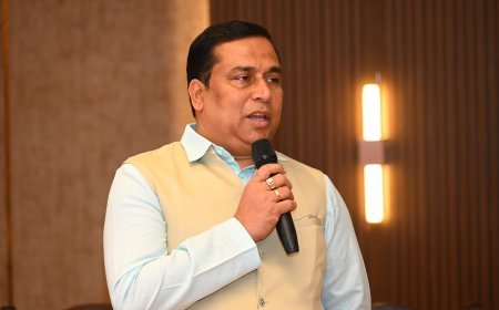 Assam minister Jayanta Mallabaruah chats with senior media persons on urban issues