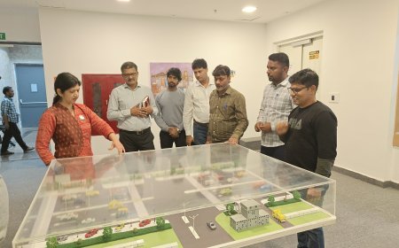 H&UD Principal Secretary Usha Padhee visits Central Command & Control Centre at BSCL