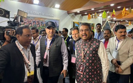 Dharmendra Pradhan visits Odisha Exhibition hall at Pravasi Bharatiya Divas, lauds its exquisite representation of rich traditions