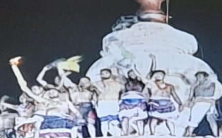 Mahadeepa placed atop Lingaraj Temple