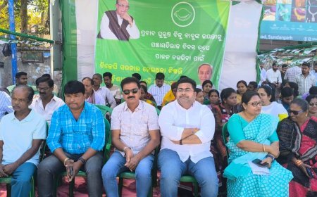 BJD Stages State-Wide Protest Against Odisha Government's Decision to Reschedule Panchayati Raj Divas