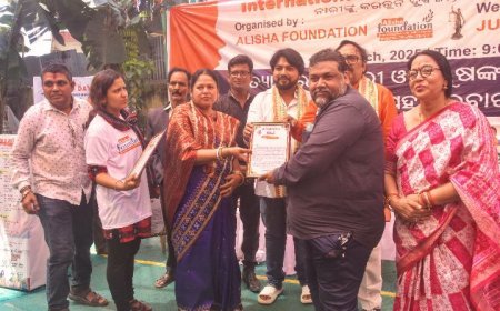 ମହିଳାଙ୍କ ମାନ, ସମ୍ମାନ, ଅଧିକାର ପାଇଁ ସ୍ୱର ଶାଣିତ କଲା ଆଲିଶା ଫାଉଣ୍ଡେସନ; ଅତ୍ୟାଚାରିତ ନାରୀଙ୍କୁ ସେମାନଙ୍କ ଅଧିକାର ମିଳୁ ଆନ୍ତର୍ଜାତିକ ମହିଳା ଦିବସରେ ଆଲିଶା ଫାଉଣ୍ଡେସନର ସଚେତନତା ରାଲି ଓ ଆଲୋଚନା ଚକ୍ର: ହକ୍ ପାଇଁ ଶାଣିତ ହେଲା ସ୍ୱର