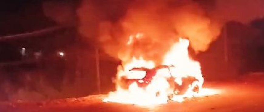 Car catches fire, driver burnt alive