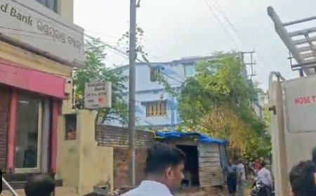 Major fire breaks out at Cafe in Bhubaneswar