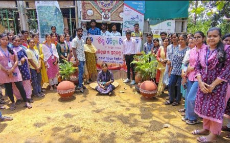 Heritage Enthusiasts and University Students Explore Kumbha Kshetra on World Heritage Day