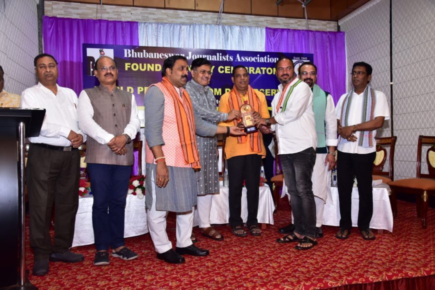 ଓଡ଼ିଆ ଚଳଚ୍ଚିତ୍ର ପ୍ରଚାର ପ୍ରସାର ରେ ଅତୁଳନୀୟ ଅବଦାନ ପାଇଁ ପ୍ରଣୟ ଜେଠୀ ସମ୍ମାନିତ
