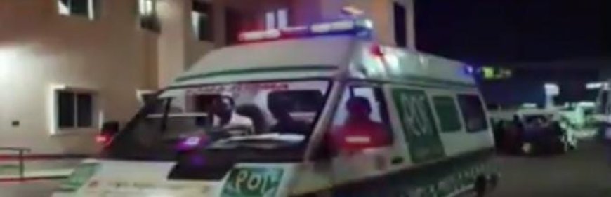 Pickup van carrying over 35 women overturns