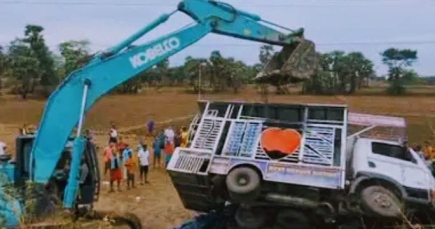 Two killed, 25 injured as wedding party vehicle overturns