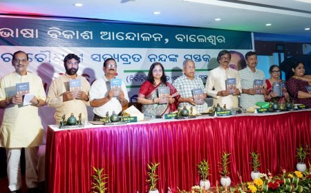 Dr. Chaudhuri Satyabrata Nanda’s Book ‘Kahithili Dine’ Unveiled