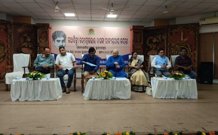 कथाकार कन्हेईलाल दास की 78वीं जयंती पर राज्यस्तरीय श्रद्धांजलि समारोह: सरोज बल को ‘कन्हेई कथा सम्मान’ से सम्मानित
