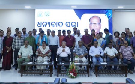 Farewell Ceremony Held at FMU Honouring Professor Sabyasachi Pattnaik on His Superannuation
