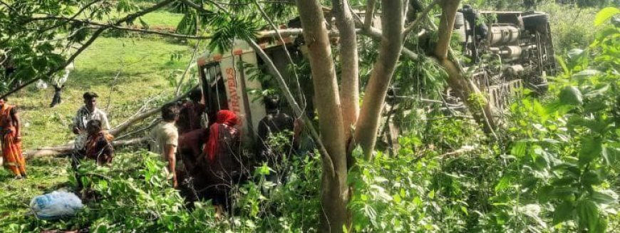 50 injured as bus carrying passengers overturns in Malkangiri