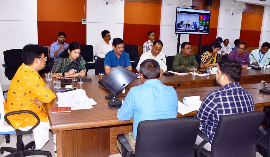 Housing & Urban Development Minister inspects drainage system in Bhubaneswar