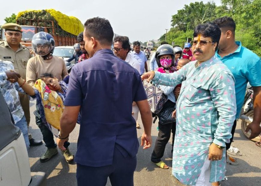 Housing & Urban Development Minister shows humane gesture at accident spot