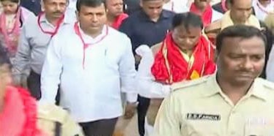 CM Mohan Majhi visits Puri, participates in Snana Yatra rituals
