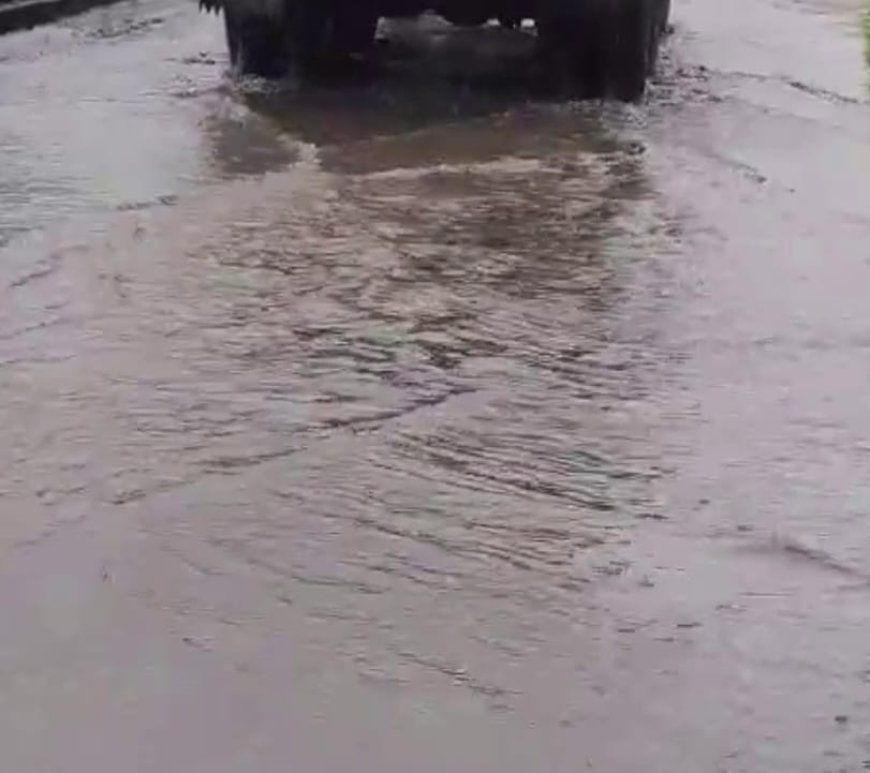 Incessant rainfall inaundates major roads in Jharsuguda
