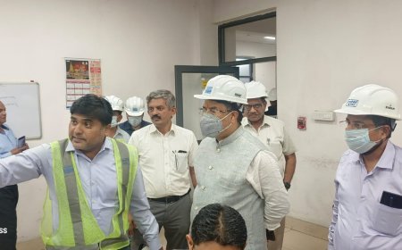 Minister H&UD visits RAMANA’s Waste-to-Charcoal Plant in Varanasi showcasing Zero Residue Green Technology
