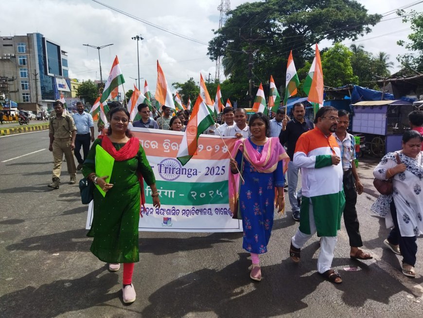 Fakir Mohan Autonomous College Organizes Tri-Colour March in Balasore City