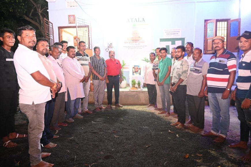 Anchalika Atal Smruti Parishad observed the death anniversary and declared to establish a full-body statue of Atalji in his GP