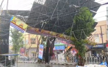 Puja Mandap canopy collapses in Cuttack; 3 injured