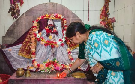 बस्ता में पूर्व मुख्यमंत्री नवीन पटनायक का जन्मदिन मनाया गया: विधायक सुबासिनी जेना ने हरपार्वती मंदिर में जलाए 79 दीप