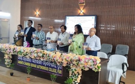 कवि चित्तरंजन मिश्रा की पुस्तक ‘शब्दांजलि’ का अंतरराष्ट्रीय सम्मेलन में विमोचन