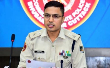 Two Shop Owners Among 13 held for staging fake robbery to claim Rs 18 lakh insurance