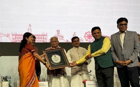 Odisha’s ‘Ama Bus’ and ‘Ama E-Ride’ win Special Mention Award in Urban Transport