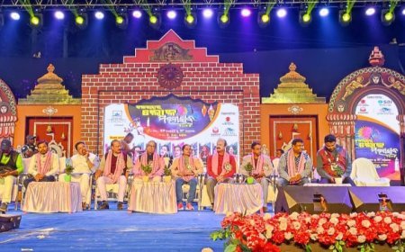 Balasore Lok Mahotsav, Fourth Evening: “May this small festival grow into a mighty banyan tree,” said the guest