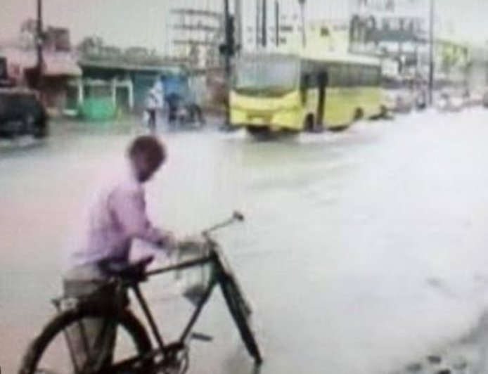 Low pressure area likely to form over  Bay of around November 22