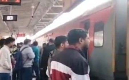 Fire broke out in superfast train at Brahmapur station