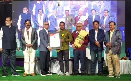 बालेश्वर में पश्चिम ओडिशा के कलाकार केदार नायक को फकीर मोहन चित्रकला पुरस्कार से सम्मानित किया गया