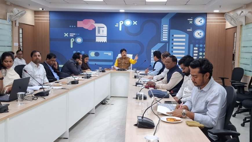 Odisha H&UD Minister reviews Mahanadi Riverfront Development Project at Cuttack