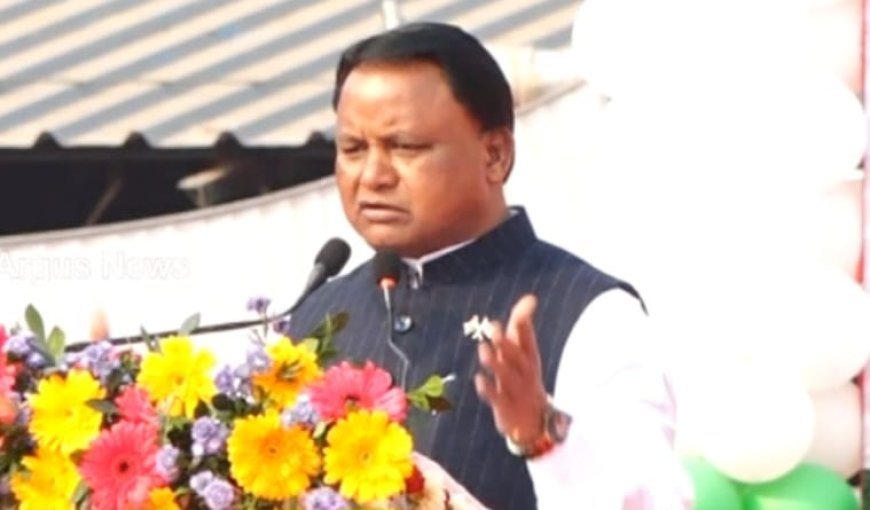 Odisha CM unfurls Tricolour in Cuttack, warns against violence on women