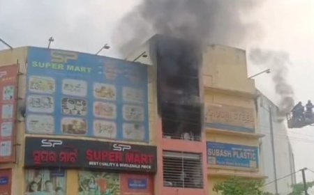 Bhubaneswar Supermarket fire rages for over 20 hours