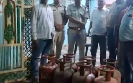 Supply department seizes over 10 LPG cylinders at Titilagarh