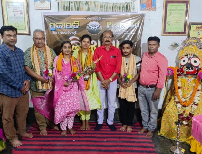 सर्जक के भीतर सृजन की अनंत संभावनाएँ निहित होती हैं : ‘अनुराग’ साहित्यिक विमर्श का आयोजन