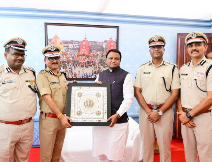 Odisha CM visits Bharatiya Nyaya Sanhita Exhibition; announces extension of exhibition by two more days